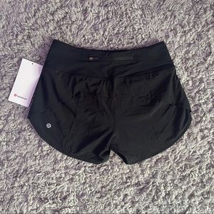 Lululemon Black Speed Up MR Short 4” Lined, Size 4